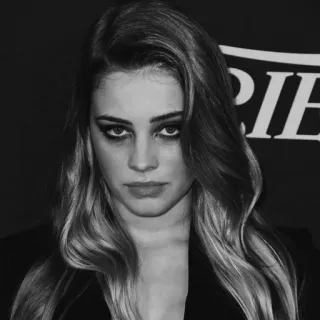 🕊 990d4880 Josephine Langford portrait, actress, celebrity, Josephine Langford telegram sticker