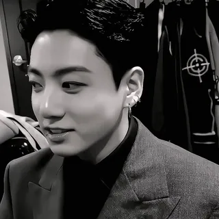 🥁 4c2505d1 人物, ポートレート, 男性, kpop, 顔, 白黒 telegram sticker