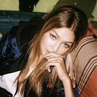 🎗 7ff4071b kobieta, portret, osoba, moda, modelka, Gigi Hadid whatsapp sticker