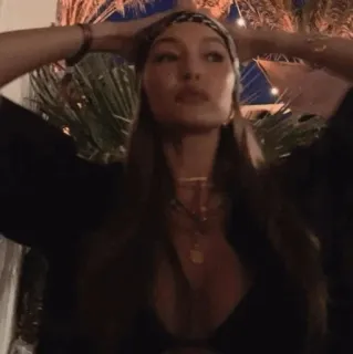 🎗 c18ed4bb kobieta, opaska, portret, biżuteria whatsapp sticker