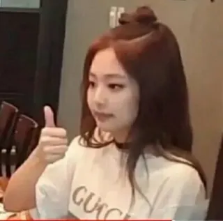 🌼 4220694d GUCCI 좋아요, 긍정적, 구찌, 패션, 여자 telegram sticker