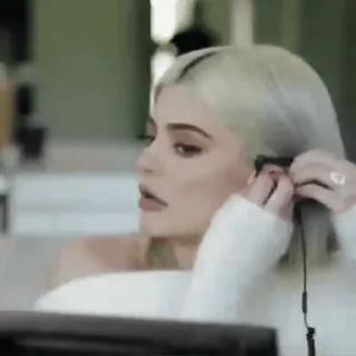 Jenners @cutemonsta telegram stickers