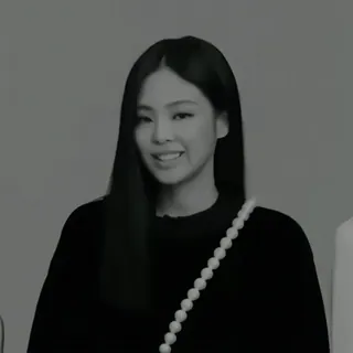 🕷 2b6c9f95 女人, 人, 微笑, 肖像 telegram sticker