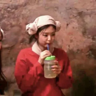 🌷 c21a31d8 wanita, minum, korea, asia, minuman, gadis, minuman telegram sticker