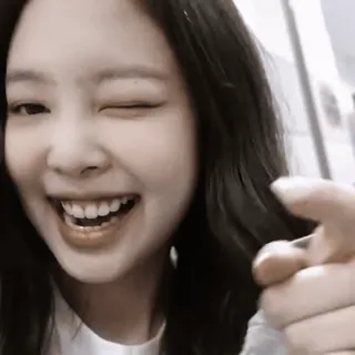 🎂 a206e738 Jennie kpop, jennie, zwinkern, lächeln, blackpink telegram sticker