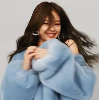 🌟 74e794ad phụ nữ, mỉm cười, áo khoác, hạnh phúc, chân dung telegram sticker