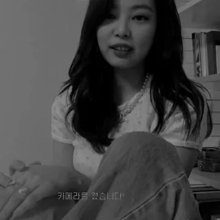 ⚙ cd6589e1 카메라를 봤습니다! Frau, Koreanisch, Innenaufnahme, Porträt, Sitzend, Perlenkette telegram sticker