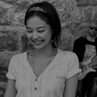 ⚙ d029eb74 Frau, lächelnd, Stirnband, Person, Porträt, Musik, Musiker telegram sticker