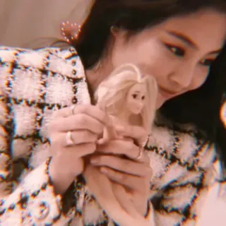 🎠 35f5f5a3 búp bê, đồ chơi, phụ nữ, phụ nữ, thời trang, trang sức, tóc, trang điểm whatsapp sticker