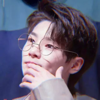 🌱 689961c7 mężczyzna, okulary, osoba, portret telegram sticker