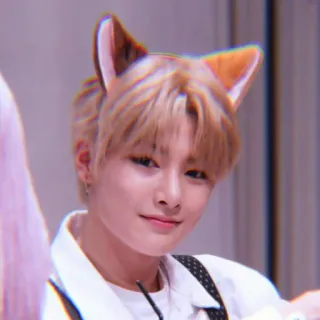 🌱 77973f89 osoba, mężczyzna, uszy telegram sticker