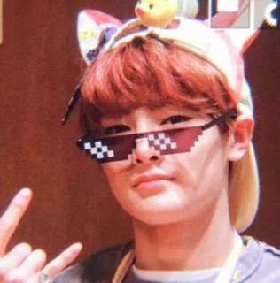 🌱 d3e4d7bd osoba, okulary przeciwsłoneczne, kapelusz, k-pop, mężczyzna, młody telegram sticker