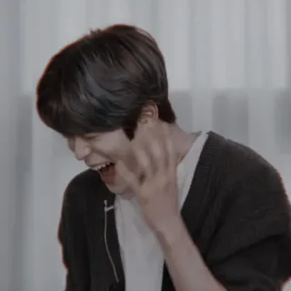 ⛓ a9237534 Mann, Person, lachen, Strickjacke, Lächeln, drinnen, glücklich telegram sticker