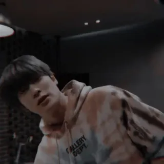 ⛓ d236105a CALLERY DEPT. Person, Mann, Kapuzenpulli, Kleidung, Innenbereich, Mode telegram sticker