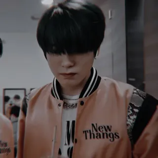 ⛓ d88faa66 New Thangs Kleidung, Person, Jacke, Freizeitkleidung, Stil telegram sticker