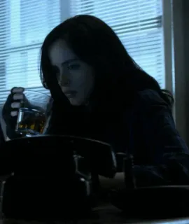 🥀 fbd982a0 Jessica Jones Frau, trinken, dunkel, Marvel, Jessica Jones, Figur telegram sticker