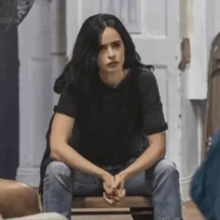 🥀 0fe7480a Jessica Jones เจสสิก้า โจนส์, มาร์เวล, ซูเปอร์ฮีโร่, รายการทีวี, ผู้หญิง, นั่ง, มั่นใจ whatsapp sticker