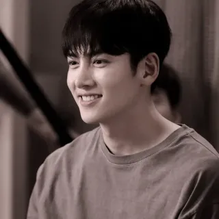 🚬 31b858fe ritratto, uomo, sorriso, casual, coreano, attore telegram sticker