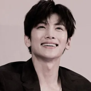 🚬 c29cc247 uomo, ritratto, sorriso, attore, coreano, celebrità telegram sticker