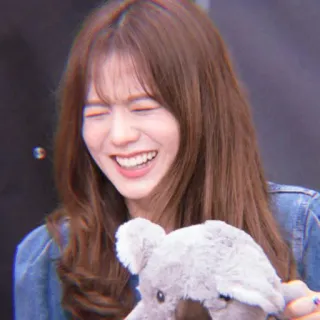 🍭 7ee9a03d wanita, tersenyum, potret, orang, ceria, bahagia, koala, boneka telegram sticker