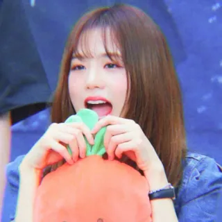 🍭 c29579ce wanita, gadis, wortel, orang, selebriti, penyanyi telegram sticker