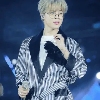 〰 64204111 Park Jimin K-pop, Jimin, Penyanyi, Idola, Kacamata, Penampilan, Panggung telegram sticker