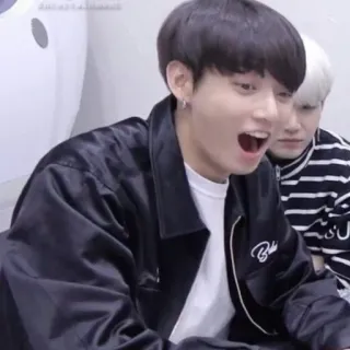 🌈 46c5504c person, porträt, mann, drinnen, gesicht, reaktion whatsapp sticker