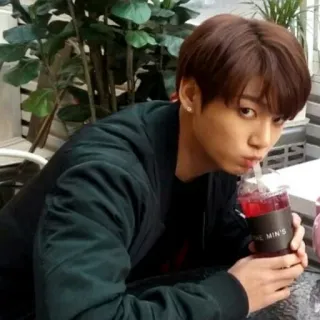 🍁 9f98e3b2 THE MIN'S Getränk, Trinken, Café, Person, Mann, Innen whatsapp sticker