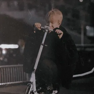 🚗 7c0eeced persona, scooter, notte, trasporto, all'aperto, adulto telegram sticker