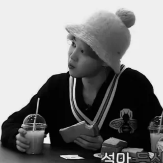 🖤 1710e5e3 석마뭥 orang, topi, minuman, makanan, korea, makan telegram sticker