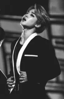 🔞 54a9f635 Jimin Jimin, BTS, K-Pop, Cantante, Blanco y negro, Traje telegram sticker