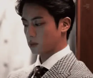 🌺 6b0c0c51 Jin K-pop, cantante, celebrità, BTS, Jin telegram sticker