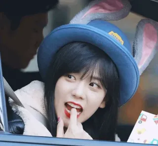 🤍 331416a7 PARKING 人, 女人, 帽子, 兔耳朵, 韩语, 女孩 telegram sticker