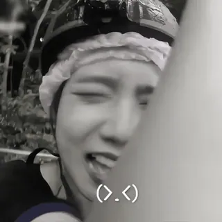 🎻 e957d910 (>.<) telegram sticker