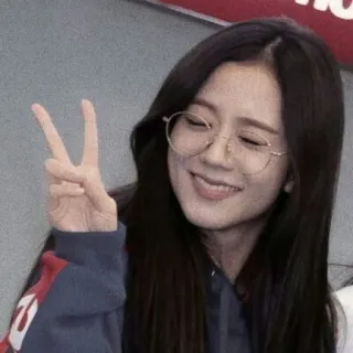 🌧 f74bf324 persona, mujer, gafas, sonrisa, signo de paz whatsapp sticker