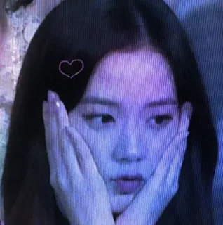 👑 06cb4a6d garota, coração, retrato, fofo, asiática, estético telegram sticker