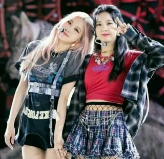 🌸 330435d7 K-Pop, Mulheres, Música, Moda, Performance, Grupo telegram sticker