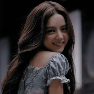 😃 59b8fc55 retrato, mulher, sorrindo, vestido ombro a ombro telegram sticker