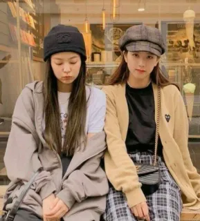 🎀 6510fc0e mulheres, moda, retrato, amigos, estilo telegram sticker