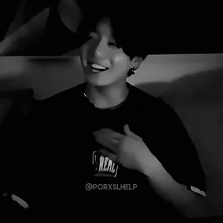 🕷 846e9d6b @PORXSLHELP persona, sonrisa, blanco y negro, hombre, retrato telegram sticker