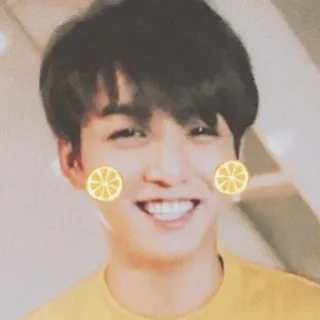 🌺 1eb5f4b8 คน, ยิ้ม, ภาพเหมือน, สีส้ม, ใบหน้า, ดวงตา telegram sticker