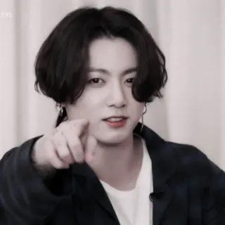 🐰 be82560b Jungkook kpop, cantante, indicando, coreano, artista telegram sticker