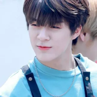 🤟 6eebe335 person, portrait, male, kpop, asian whatsapp sticker