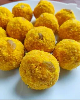 🍘 f81e10d7 라두, 인도 과자, 디저트, 음식, 달콤한, 전통적인 telegram sticker