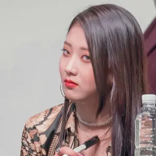 🌷 2711839f женщина, портрет, человек, красота, женский, стиль telegram sticker