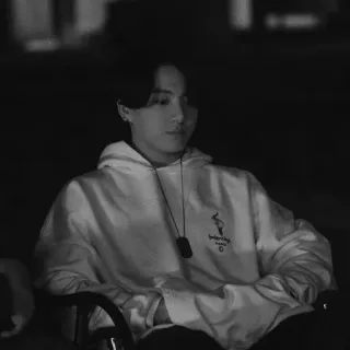 ♟ e1705a4b Balenciaga PARIS ผู้ชาย, เสื้อมีฮู้ด, ขาวดำ, แฟชั่น, สไตล์, ลำลอง telegram sticker