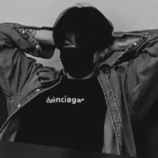 🕷 4011e258 balenciaga person, maske, schwarzweiß, kleidung, balenciaga, mode whatsapp sticker