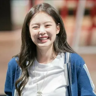 🦅 acfb4b61 Jennie Kim Jennie, K-pop, chanteuse, célébrité, mode, coréen telegram sticker