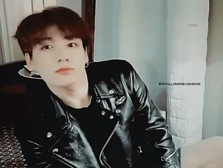 😓 30a839d0 SHILLMINEUNISON orang, potret, pria, kpop telegram sticker