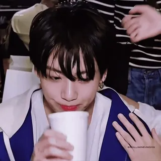 🥳 976eeb75 telegram sticker